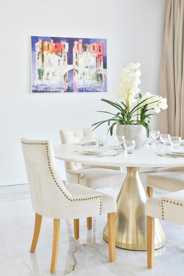 Contemporary And Spacious 2 Bedroom In Bluewaters Island 두바이 외부 사진